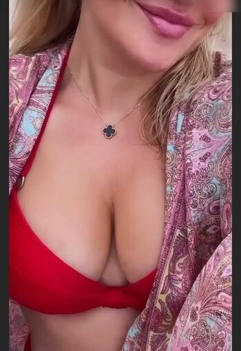 Evelyn Burdecki