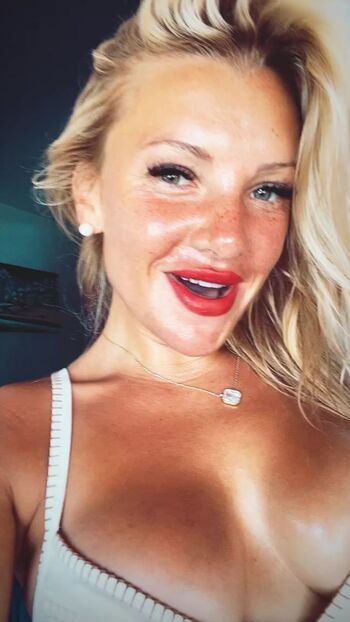 Evelyn Burdecki