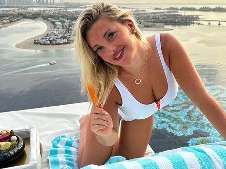 Evelyn Burdecki