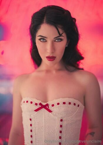 Evelyn Claire