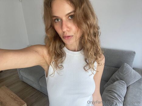 evelyn_lovve