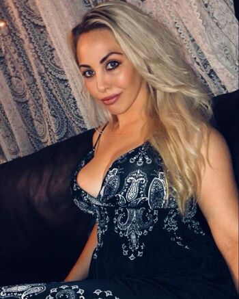Evie Leana