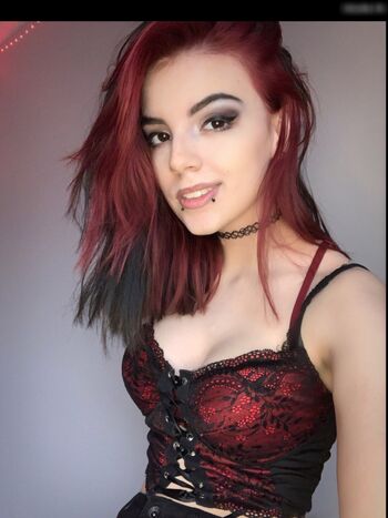 Evie Sunsett