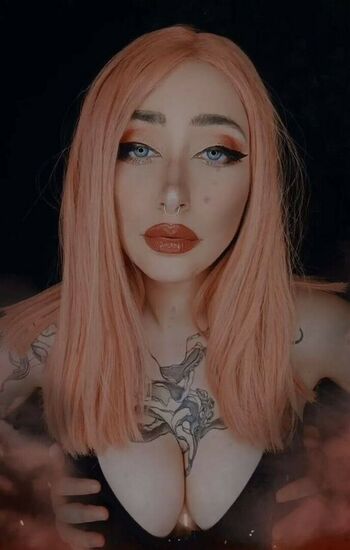 Evolet Asmr