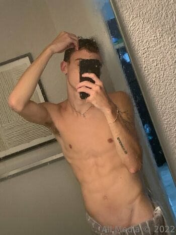 exclusivehuddy