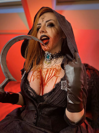 Ezy Summers Cosplay