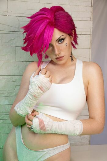 Ezy Summers Cosplay