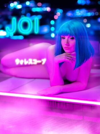Ezy Summers Cosplay