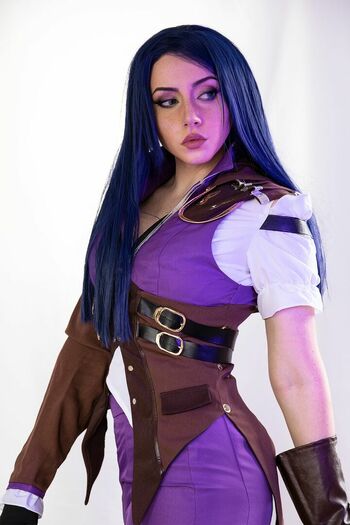EzySummers Cosplay