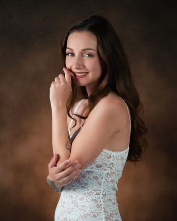 Fabiola Holystone