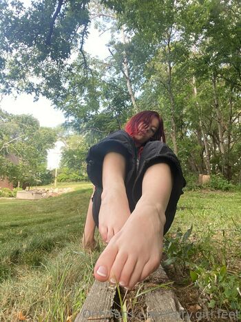 fairy.girl.feet