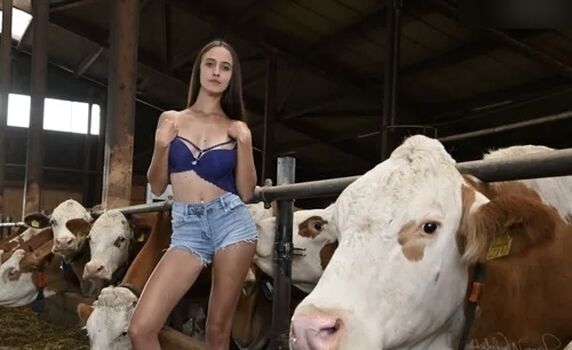 farmgirl_jasmin