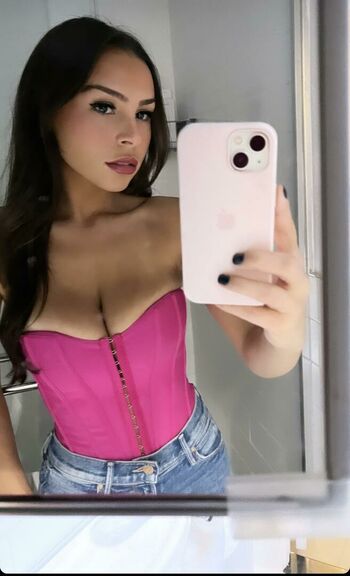 Faryn Corey