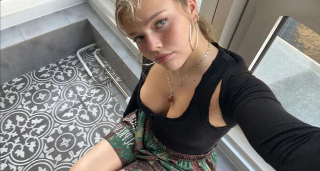 Faye Montana