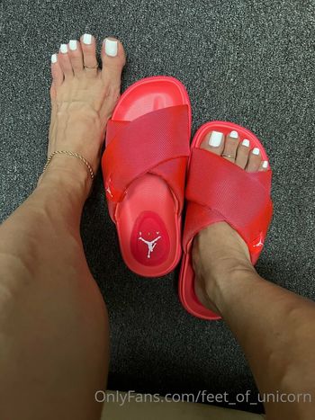 feet_of_unicorn
