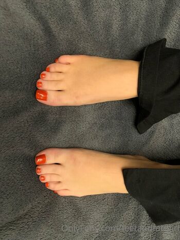 feetandfartgirl