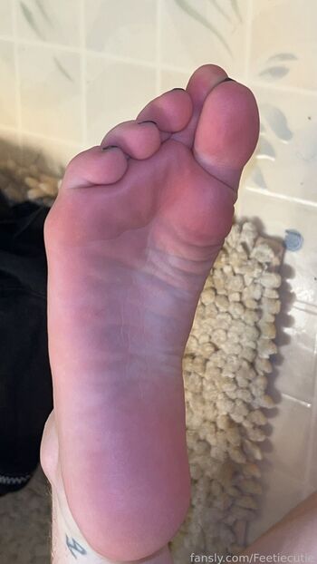 Feetiecutie