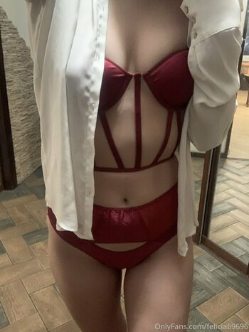 Felicia_Vina
