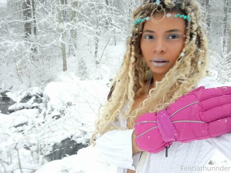feliciathunnder