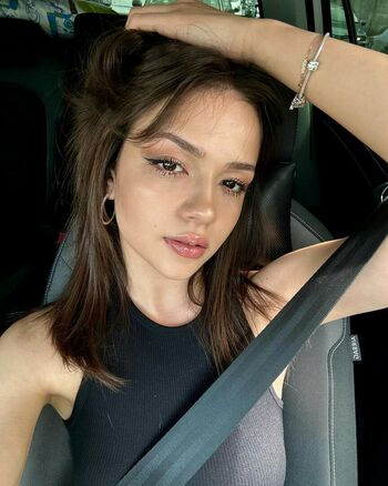 Feride Özdinç