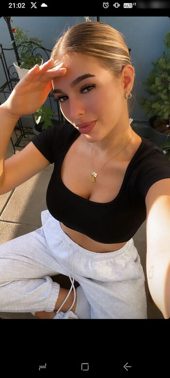 Fiona KJ