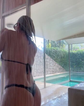 Flávia Alessandra