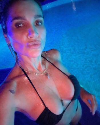 Flávia Alessandra