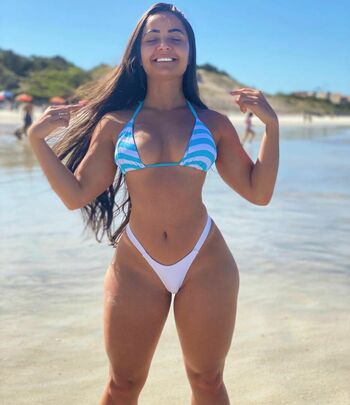 Flavia Oliveira