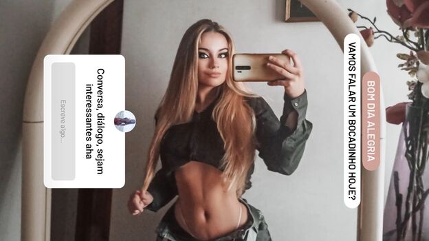 Flaviadesousaa