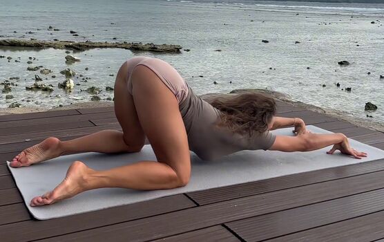 Flexible Beauties