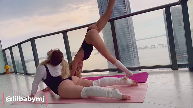 Flexible Beauties