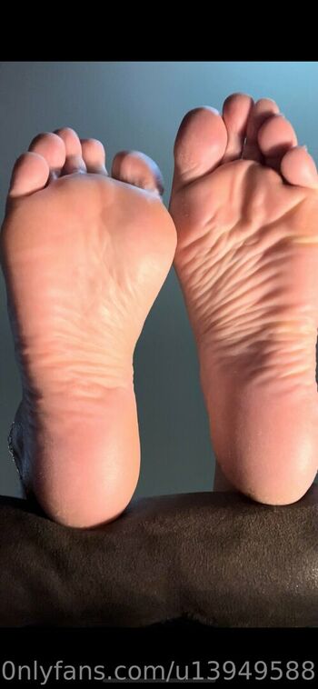foot-mistress-miss-b