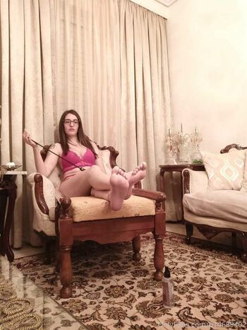 Foot Queen Mary