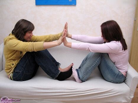 Footlovegirls