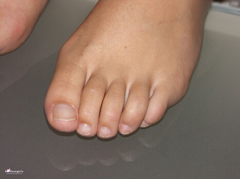 Footlovegirls