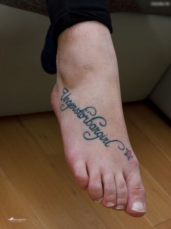 Footlovegirls