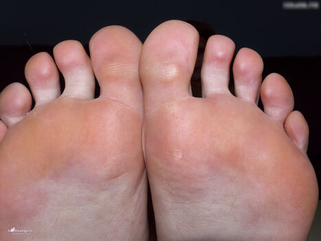Footlovegirls