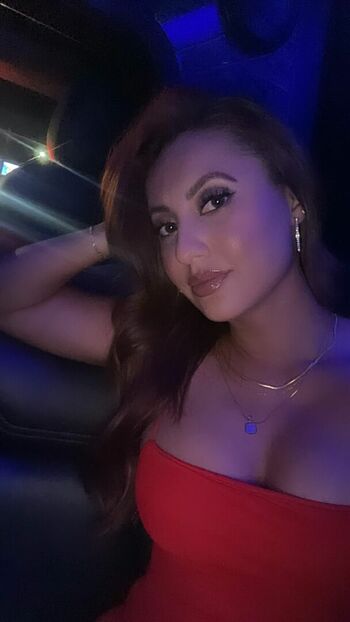 Francia Raisa
