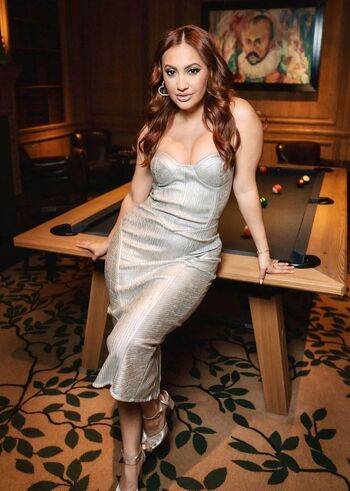 Francia Raisa