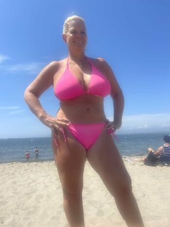 Freehotwifeblondie