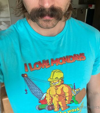 freemustachepics