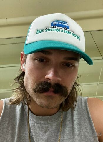 freemustachepics