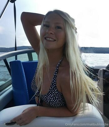 freshmanblondie18