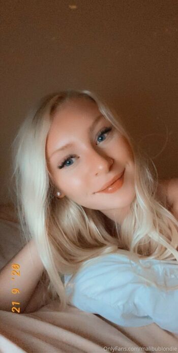 freshmanblondie18