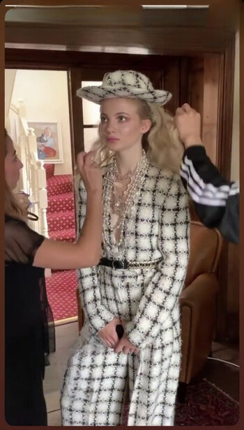 Freya Allan