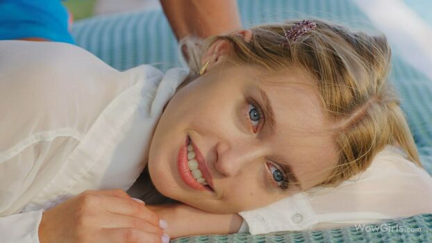 Freya Mayer
