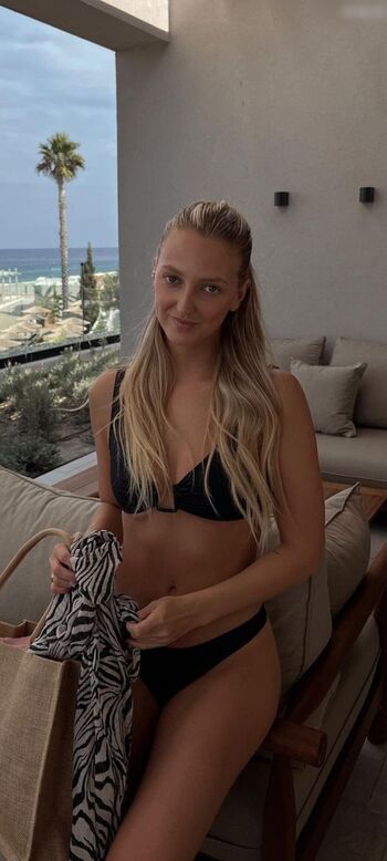 Georgia Hirst