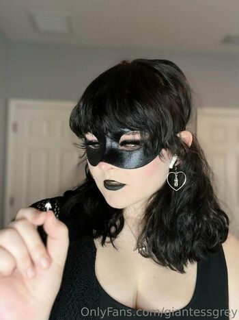giantessgrey