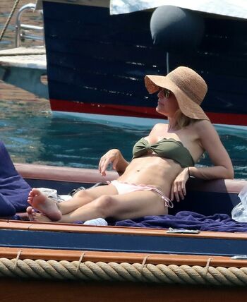 Gillian Anderson