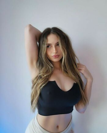 GillianAprils